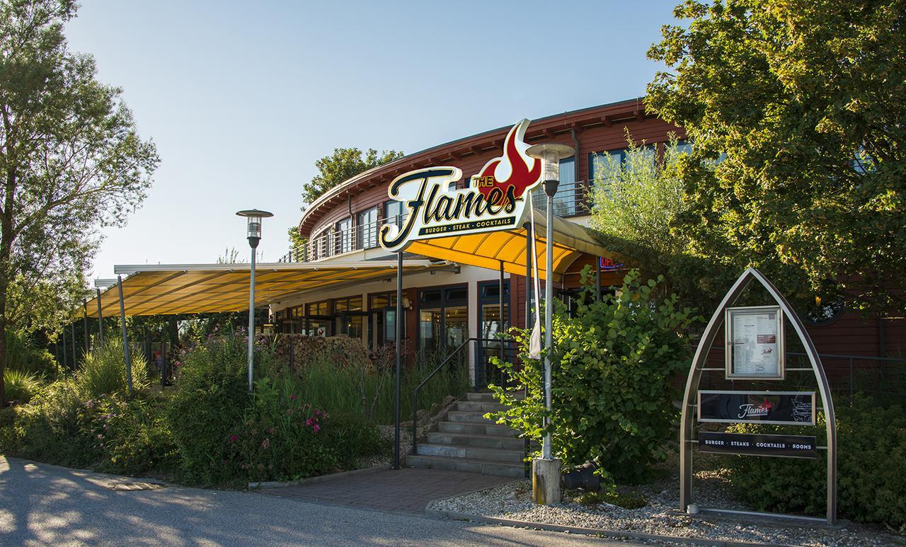 The Flames Hotell Sankt Marienkirchen bei Schärding Exteriör bild